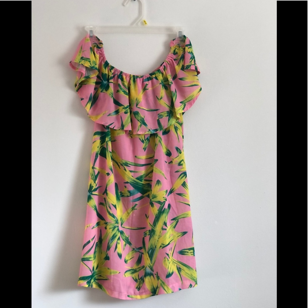 Pretty Little Thing Woman’s Summer Dress Sz 6